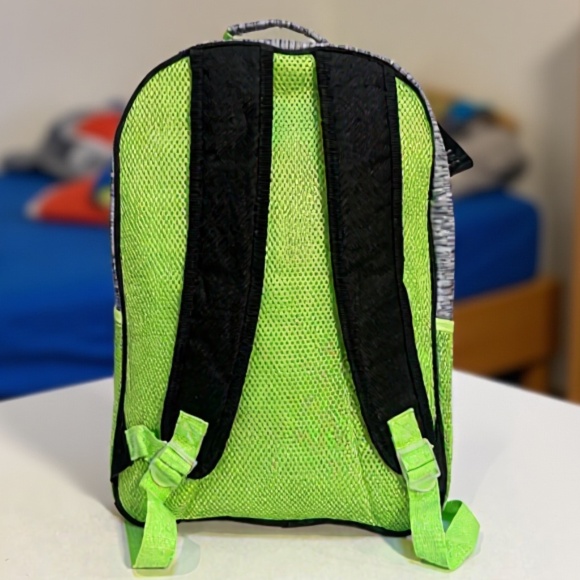 Boys 16” Backpack + 12 Pc School Supply Set - Picture 3 of 7